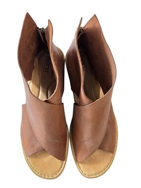 Born Iwa Women's Brown Leather Open-Toe Ankle Sandals